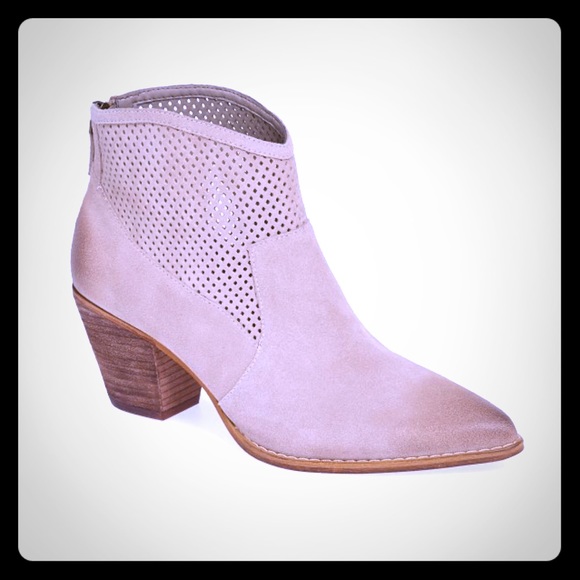 Treasure & Bond Shoes - NIB Treasure and Bond Boone Western Bootie